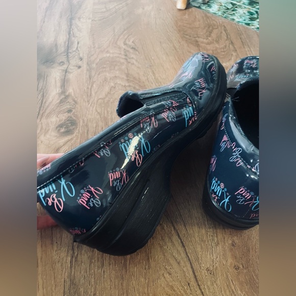 Easy Works by Wast Street Slip Resistant “Be Kind” Shoes sz 11 - Picture 3 of 4